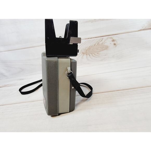 Polaroid Automatic Land Camera 440 W/Focused Flash Attachment & Manual Vintage - Picture 14 of 16